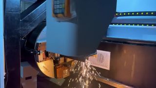 H-Trägerschneiden mit großem Spannrohr-Laserschneider